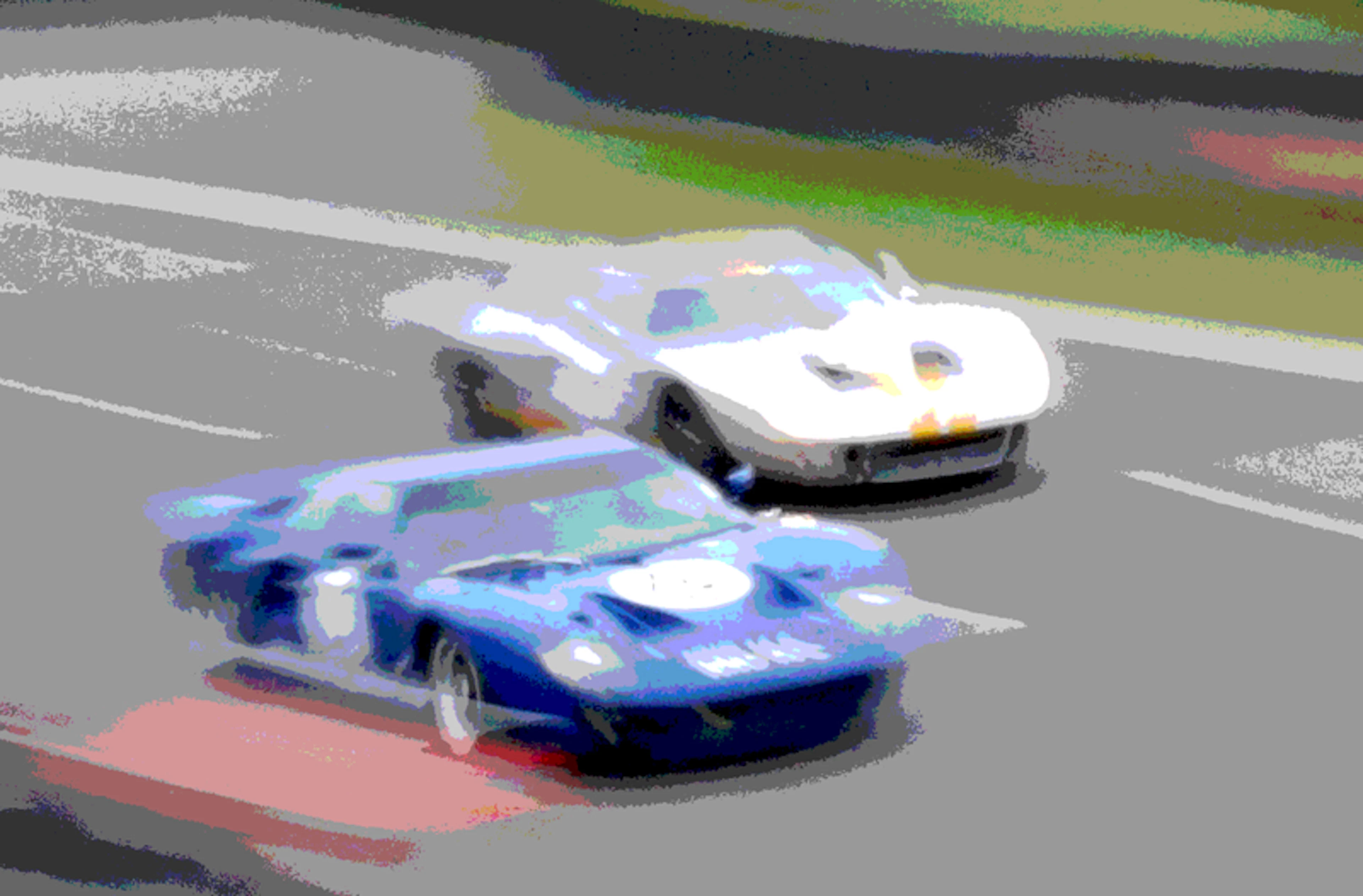 The dualing GT40s